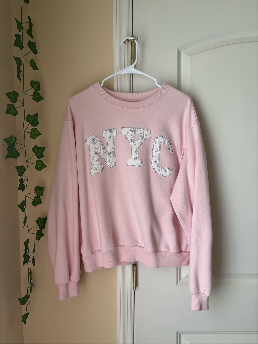 hollister floral nyc crewneck